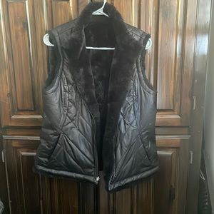 Double sided vest with fur